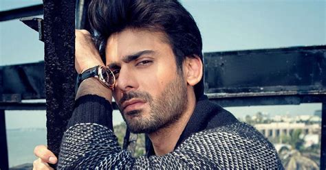  Fawad Khan's Magical Symphony: A Night of Bollywood Charm and Pakistani Tradition!