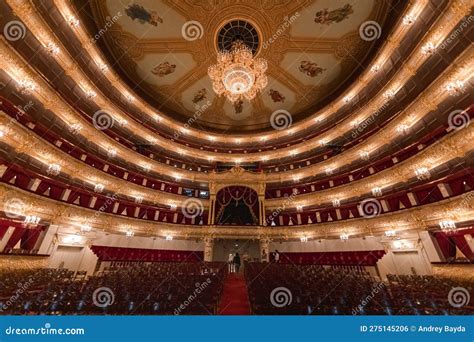  Journey to Moscow: Unveiling the Mystery of Jānis's Unexpected Waltz at the Bolshoi Theatre!