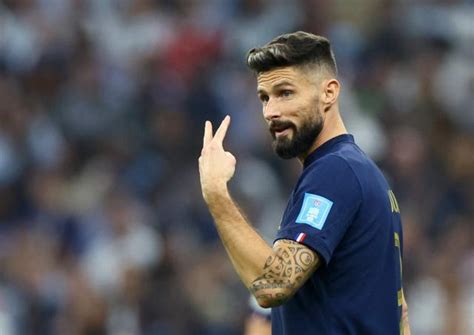 Olivier Giroud Trả Lời Tin đồn về Cuộc ly hôn Rộ Trong Thời gian Gần Đây!